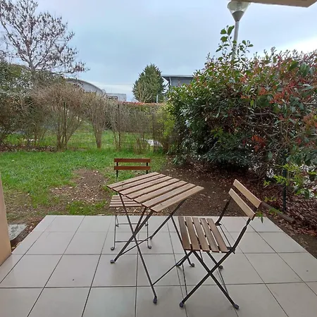 Cosy 2 Pieces Wifi Parking Jardin Metro Апартаменты