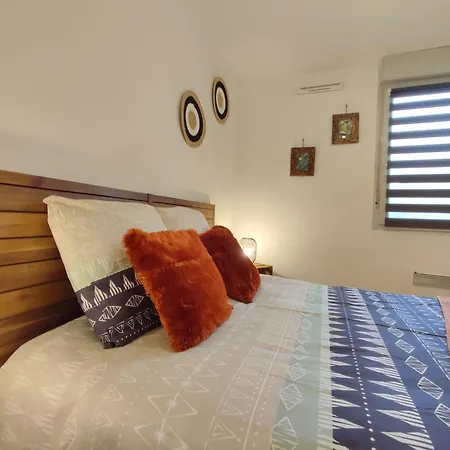 Cosy 2 Pieces Wifi Parking Jardin Metro Апартаменты