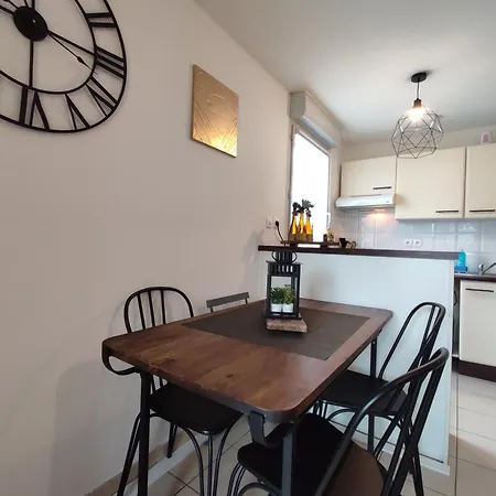 Cosy 2 Pieces Wifi Parking Jardin Metro Апартаменты *